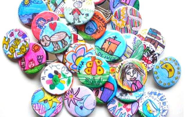 Celebra tu cumpleaños en Dinacan (Cantabria). Talleres chapas